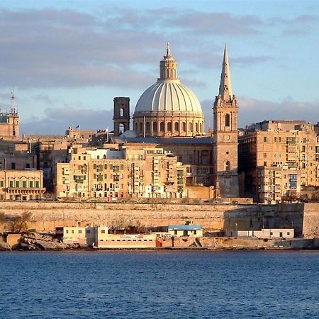 Modern Apartment In The Best Location, Perfect For Families Sliema Exteriér fotografie
