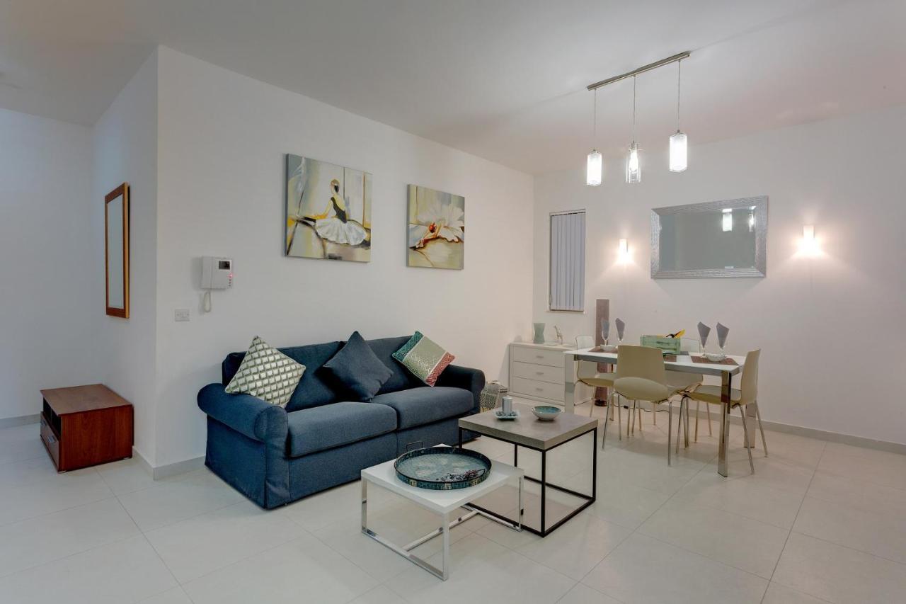 Modern Apartment In The Best Location, Perfect For Families Sliema Exteriér fotografie