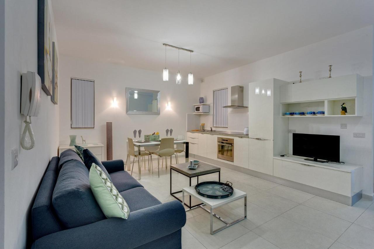 Modern Apartment In The Best Location, Perfect For Families Sliema Exteriér fotografie