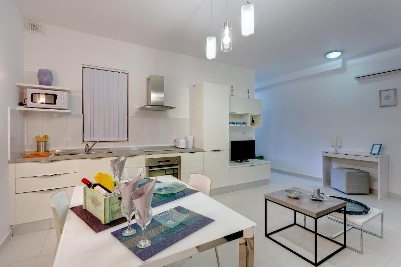 Modern Apartment In The Best Location, Perfect For Families Sliema Exteriér fotografie