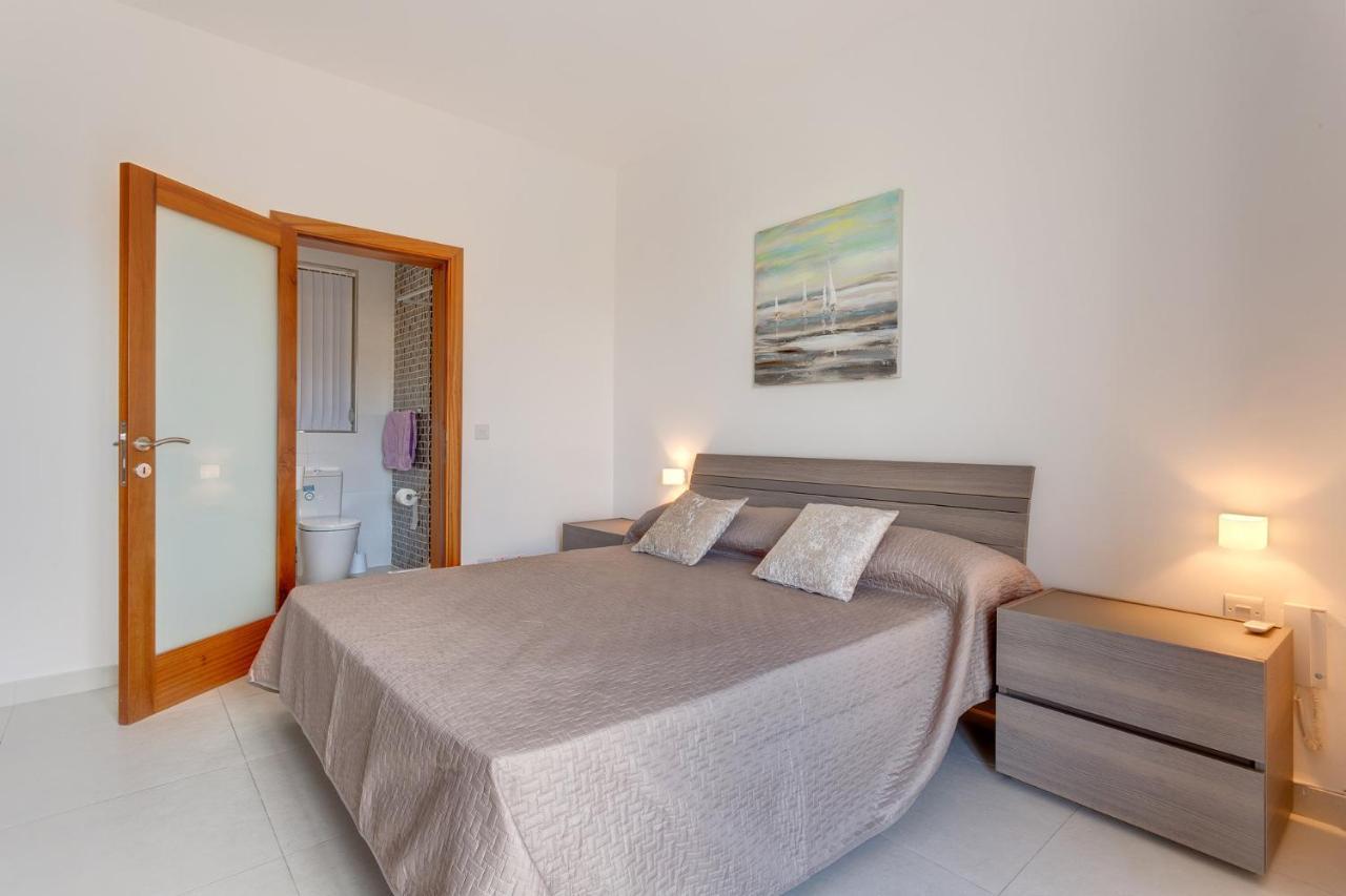 Modern Apartment In The Best Location, Perfect For Families Sliema Exteriér fotografie